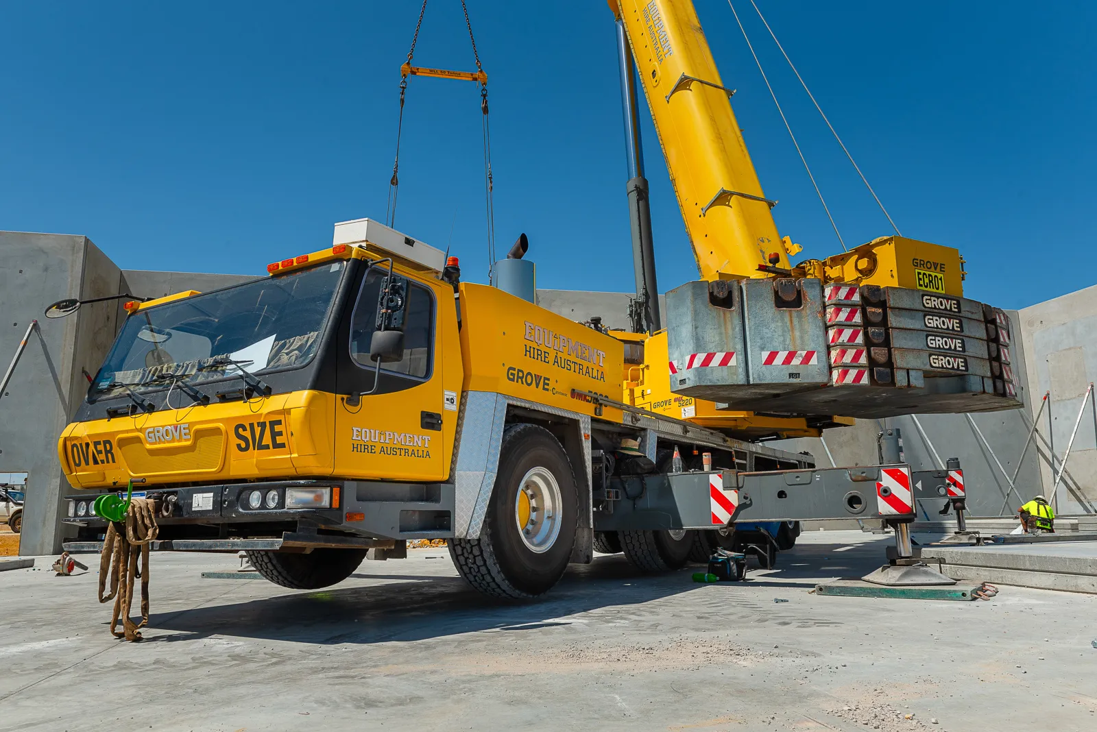 JD Rigging & Construction, Equipment Hire Australia crane onsite 